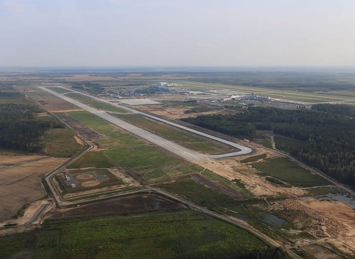 Взлетно-посадочная полоса Национального аэропорта Минск